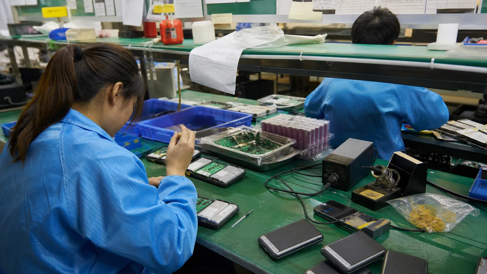 Power bank electronics production and inspection process